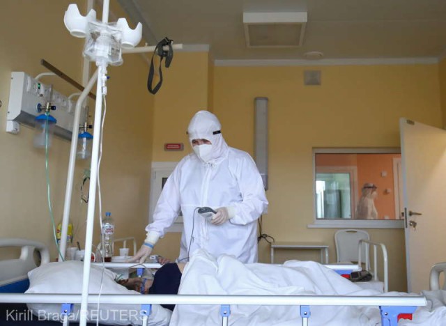 Rusia: Oponenţii vaccinării împotriva COVID-19, invitaţi în spitalele care tratează pacienţii cu coronavirus