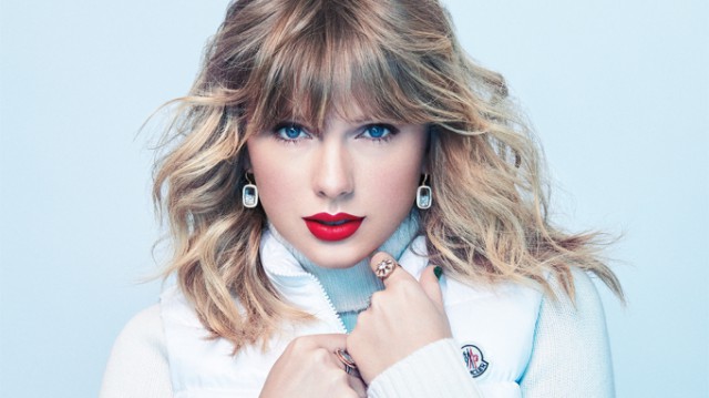 Albumul Red, al zecelea al cântăreţei Taylor Swift clasat în fruntea Billboard 200