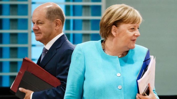 Germania încheie capitolul Merkel şi începe pagina Scholz