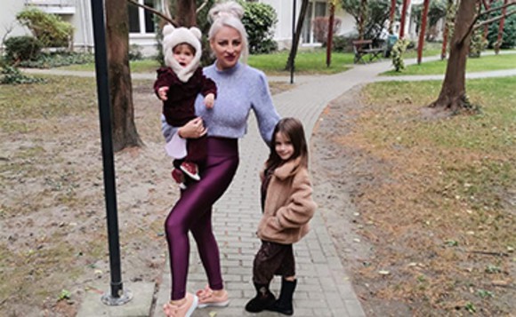 Sânziana Buruiană s-a mutat din ţară cu toată familia: „Câştig dublu şi lucrez o oră pe zi“