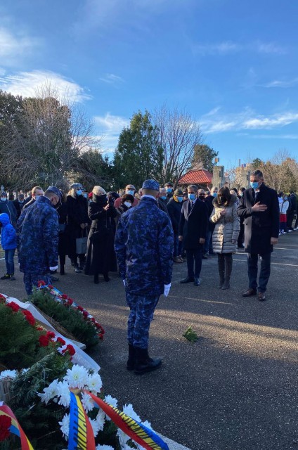 PSD a depus coroane în memoria eroilor, de Ziua Națională