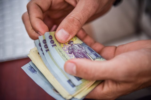 Budăi: De la 1 ianuarie salariul minim pe economie va fi de 2.550 de lei