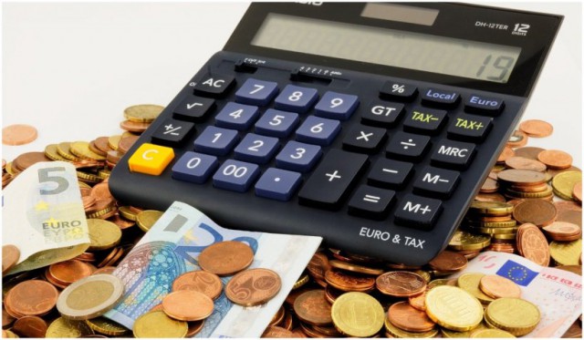 Avertisment: Criza economică se adânceşte, leul se devalorizează