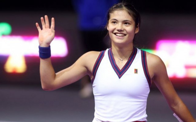 Tenis: Emma Răducanu, desemnată de WTA revelaţia anului 2021
