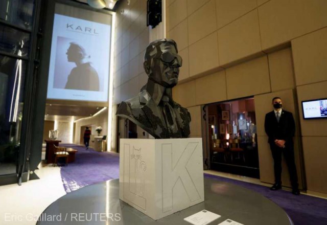 Obiecte personale ale lui Karl Lagerfeld, adjudecate la licitaţie pentru 12 milioane de euro