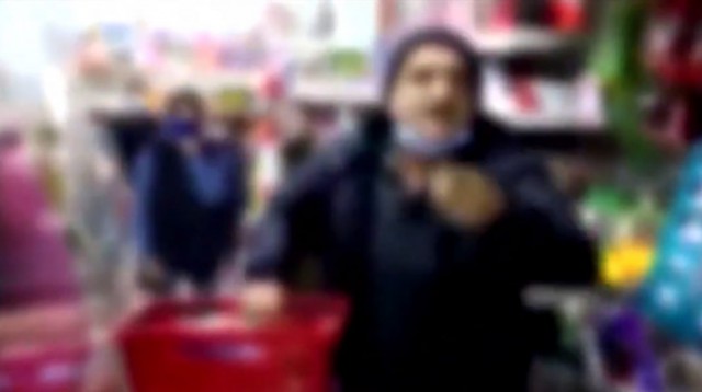 NU a PURTAT MASCĂ în MAGAZIN și acum NU vrea să plătească AMENDA!
