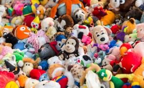 Protecția Consumatorului, SFATURI despre ce DULCIURI și JUCĂRII să CUMPĂRĂM de SĂRBĂTORI
