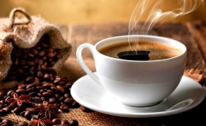 Trei ceşti de cafea pe zi prelungesc viaţa
