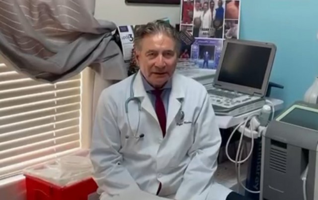 Un medic român din SUA și-a tratat pacienții COVID cu un mix special de medicamente. Niciunul nu a decedat