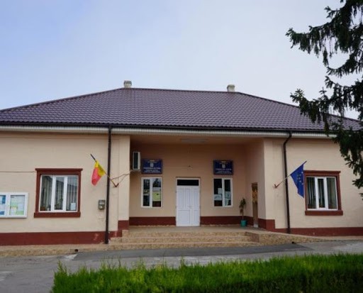 SECRETARUL PRIMĂRIEI OLTINA trebuie să RESTITUIE 35.000 de lei