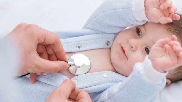 Pneumonia la sugari și riscul de astm