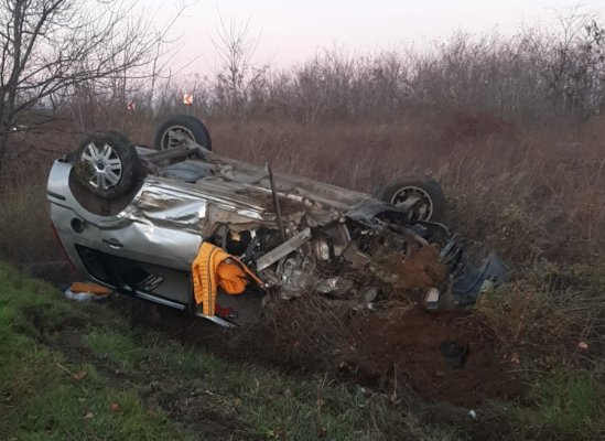 ACCIDENT cu VICTIMĂ ÎNCARCERATĂ, la ieşire din Mangalia, spre Constanţa