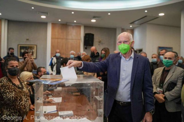 Grecia: Fostul premier Papandreou învins în alegerile pentru şefia partidului socialist KINAL