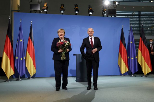 Scholz preia ştafeta de la Merkel şi promite Germaniei 'un nou start'