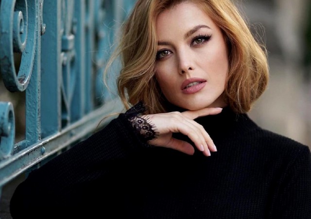 Elena Gheorghe, în doliu! Artista a pierdut una dintre cele mai dragi persoane