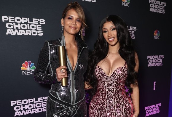 People’s Choice Awards 2021. Halle Berry, Christina Aguilera și Kim Kardashian, printre premiante