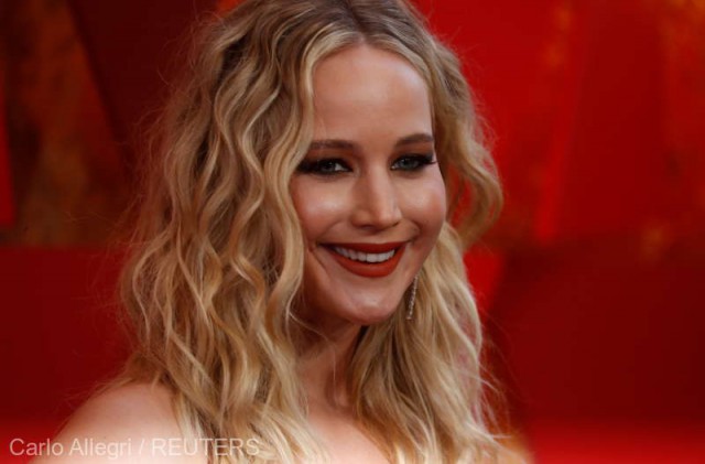 Jennifer Lawrence a pozat însărcinată pe covorul roşu la premiera filmului 