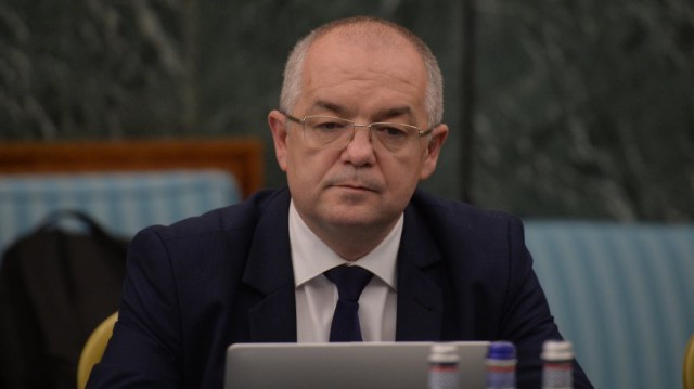 Emil Boc: Suntem ultima ţară din fostul bloc comunist care mai conduce după legi din timpul regimului comunist