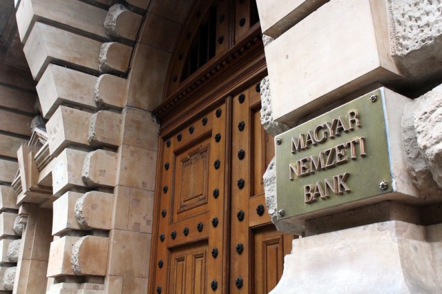 Ungaria va îngheţa dobânzile la creditele ipotecare timp de şase luni