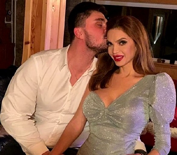 Cristina Spătar, transformată cu totul! Operații sau filtre?