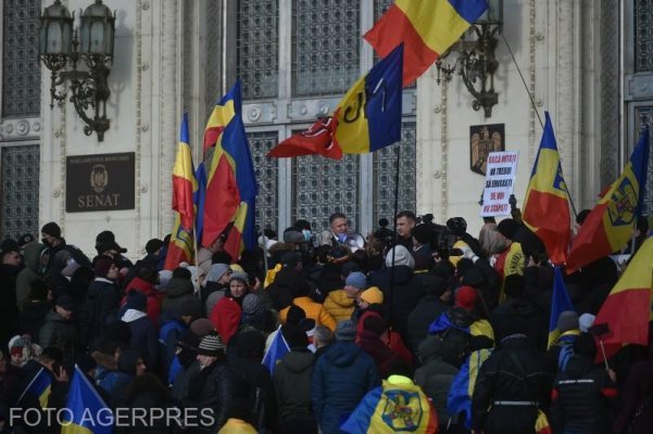 AUR, după protestul de la Parlament: „1-0 pentru români! Certificatul Covid, blocat“