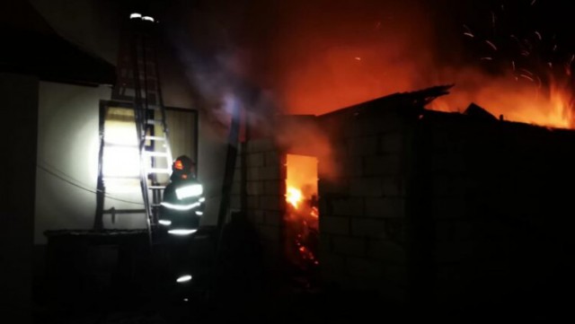 Primarul din Beleți-Negrești, suspectat că și-a incendiat Primăria, a fost arestat