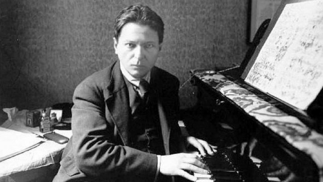 O piaţă din Paris va purta numele compozitorului român George Enescu