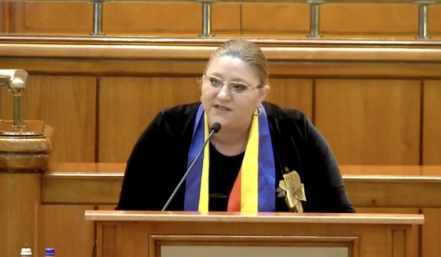 Diana Șoșoacă, senator independent: