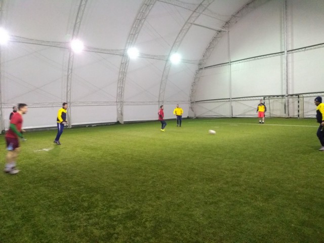 Bărbați AMENDAȚI după o PARTIDĂ de FOTBAL