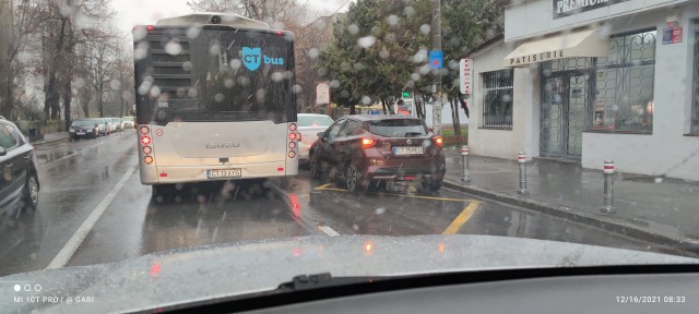 STAȚIA de AUTOBUZ de la ABATOR a DEVENIT PARCARE