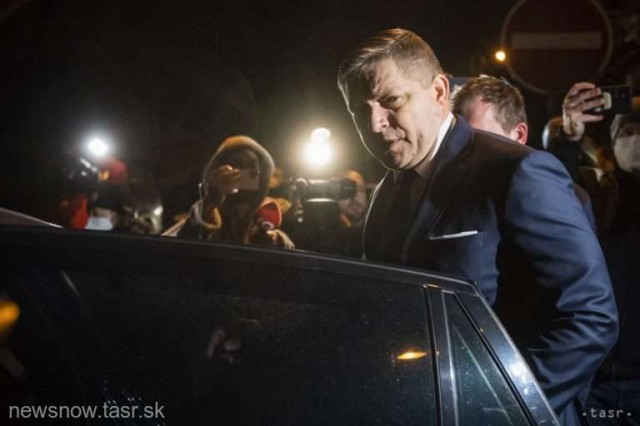 Slovacia: Poliţia l-a reţinut pe fostul premier Robert Fico