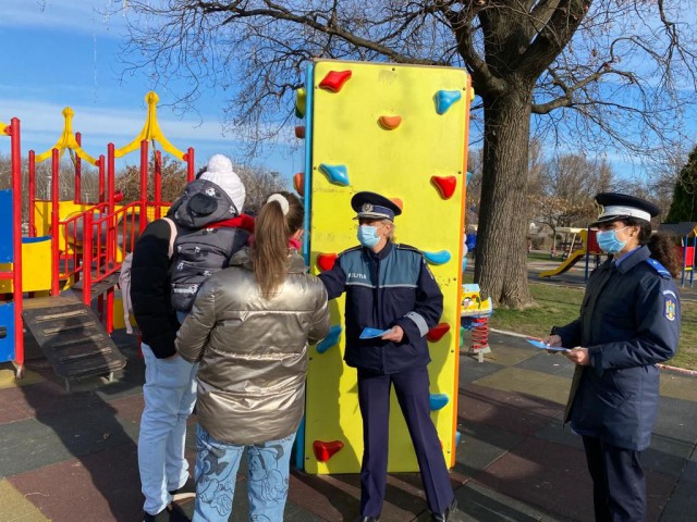 ,,Sărbătorile se petrec în familie”, CAMPANIE de PREVENIRE a VICTIMIZĂRII MINORILOR