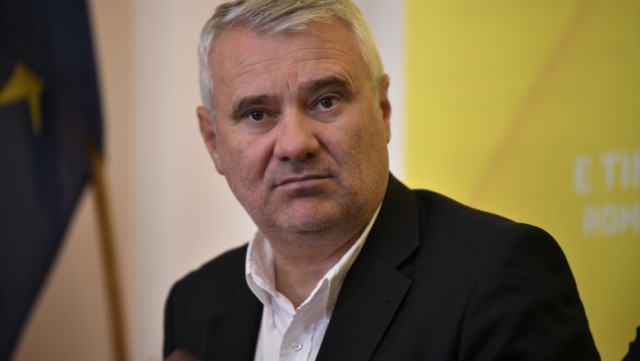 Gigel Știrbu (PNL): Este un CIRC fără margini la Parlament