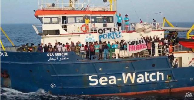 ONG-ul german Sea-Watch a salvat 100 de migranţi din Mediterana