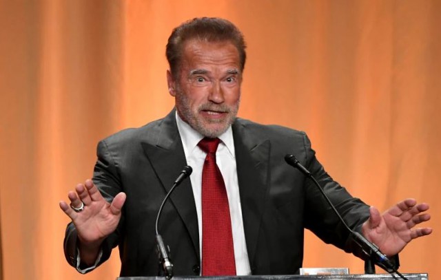 Arnold Schwarzenegger a donat 250.000 de dolari de Crăciun