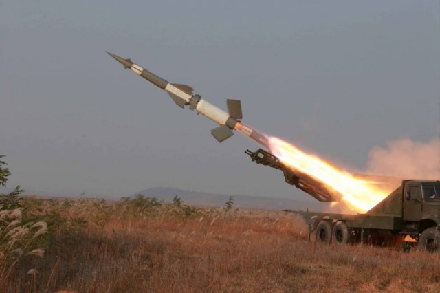 SUA, Rusia, China, Marea Britanie şi Franţa se angajează să prevină diseminarea armelor nucleare