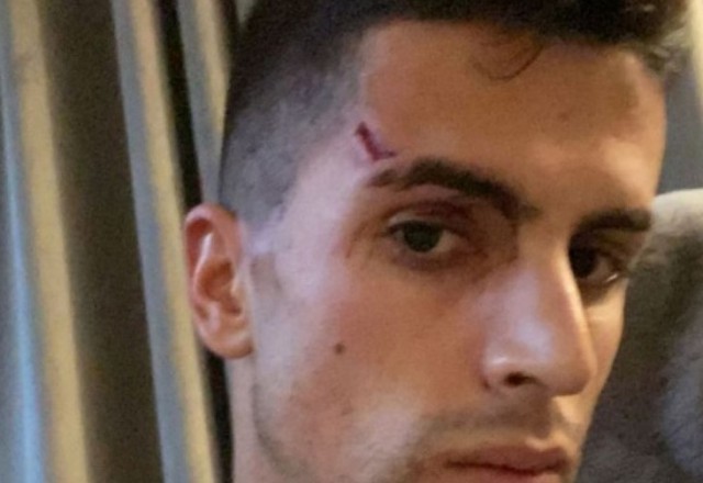 Un star de la Manchester City, BĂTUT și JEFUIT în propria casă, sub privirile soției și fetiței de doi ani