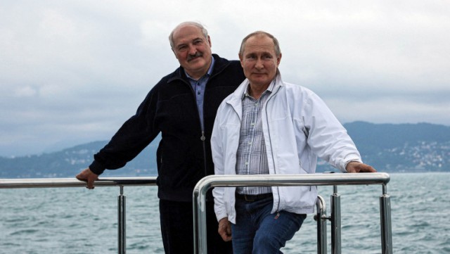 Putin este aşteptat azi în Belarus. 