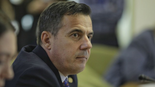 Fostul ministru Ion Ștefan, dat pe mâna procurorilor de Ministerul de Interne