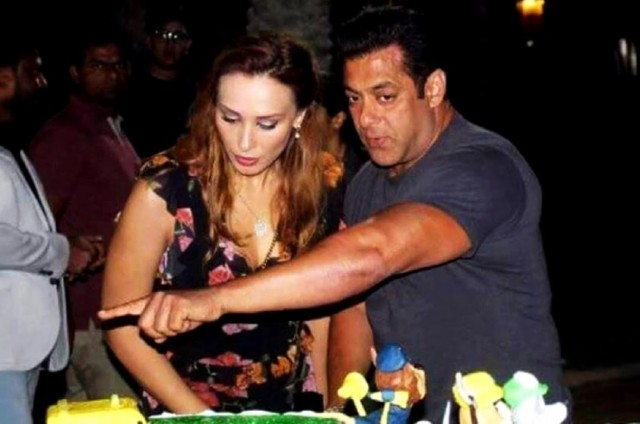 Salman Khan, mușcat de șarpe chiar în ziua de Crăciun