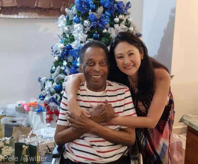 Pele a publicat o fotografie de Crăciun, după ieşirea sa din spital