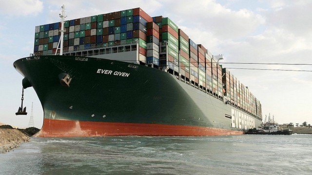 Autoritatea Canalului Suez a anunţat venituri record, în pofida blocajului provocat de nava Ever Given