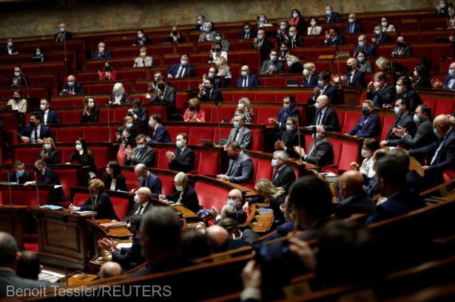 Franţa: Dezbateri aprinse în parlament pe marginea paşaportului de vaccinare. 'Nu vom ceda'