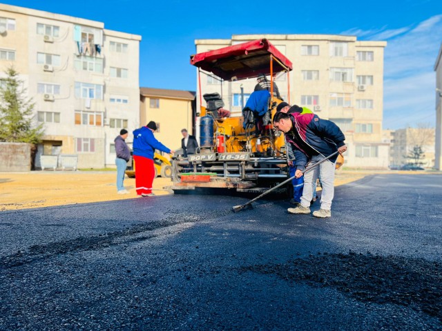 Primăria a demarat lucrările pentru AMENAJAREA unei NOI PARCĂRI în NĂVODARI!