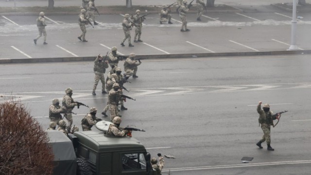 Revoluție în Kazahstan. Poliția spune că zeci de protestatari au fost „eliminați”