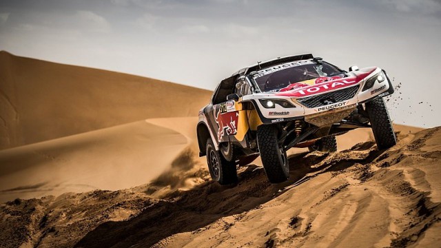 Auto: Echipajele româneşti, pe locurile 60 şi 61, în etapa a 9-a a Raliului Dakar 2022