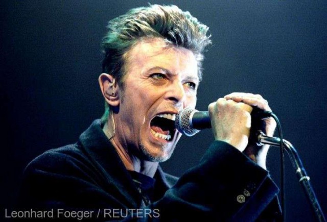 Catalogul muzical al cântăreţului britanic David Bowie, vândut către Warner Music