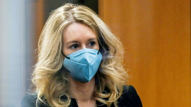 Elizabeth Holmes, fondatoarea companiei Theranos, găsită vinovată de fraudă masivă