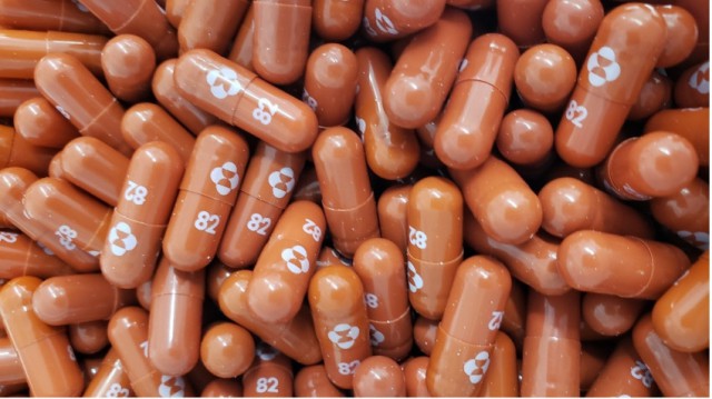 Rafila: Autorizaţiile pentru Molnupiravir şi Paxlovid, emise; un antiviral, disponibil la finele lunii