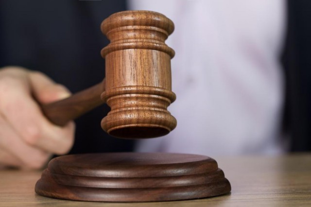 SUA: Un judecător federal blochează intenţia Pentagonului de a pedepsi militari care au refuzat să se vaccineze anti-COVID